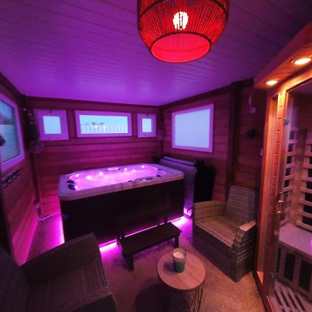 Bien-Etre C'Est La Apartment Le Pouzin Luaran gambar